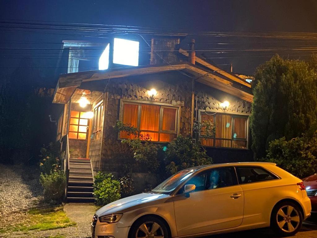 Hostal Y Cabanas Mirando Al Mar ปวยร์โตมอนต์ ภายนอก รูปภาพ