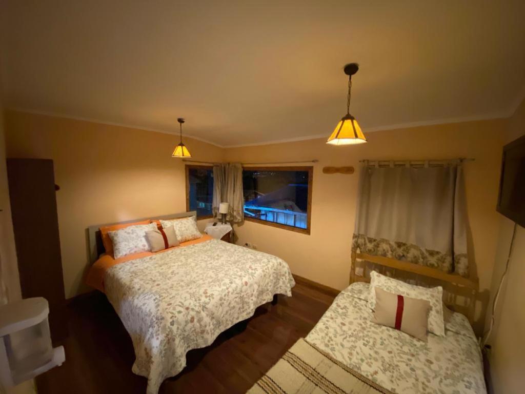 Hostal Y Cabanas Mirando Al Mar ปวยร์โตมอนต์ ภายนอก รูปภาพ