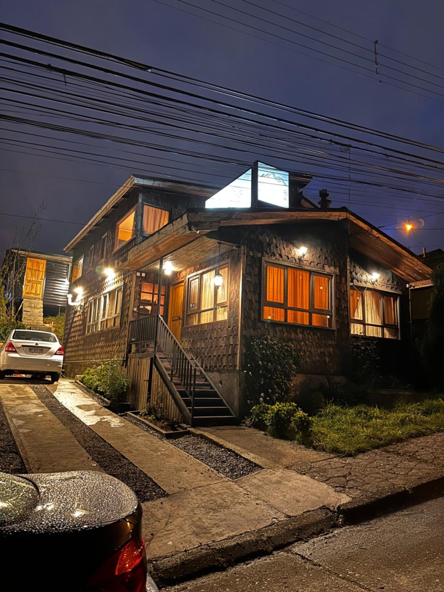 Hostal Y Cabanas Mirando Al Mar ปวยร์โตมอนต์ ภายนอก รูปภาพ
